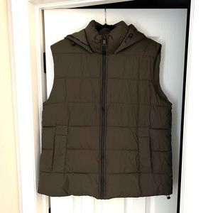 Zara Puffer Vest Olive Green Size Medium / Large